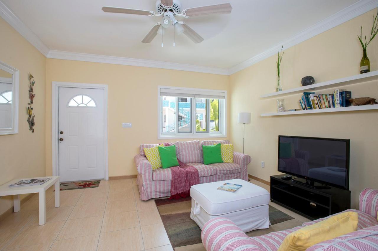 Sir Charles Guest House Palmetto Point エクステリア 写真
