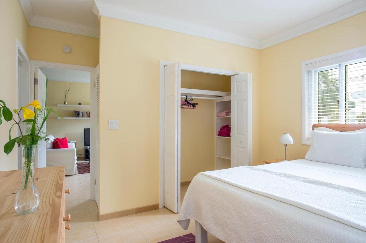 Sir Charles Guest House Palmetto Point エクステリア 写真