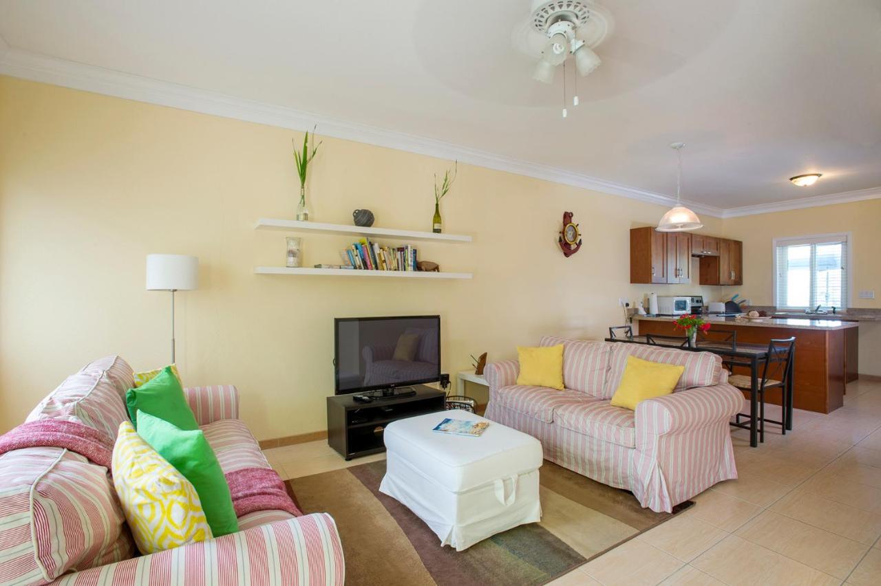Sir Charles Guest House Palmetto Point エクステリア 写真