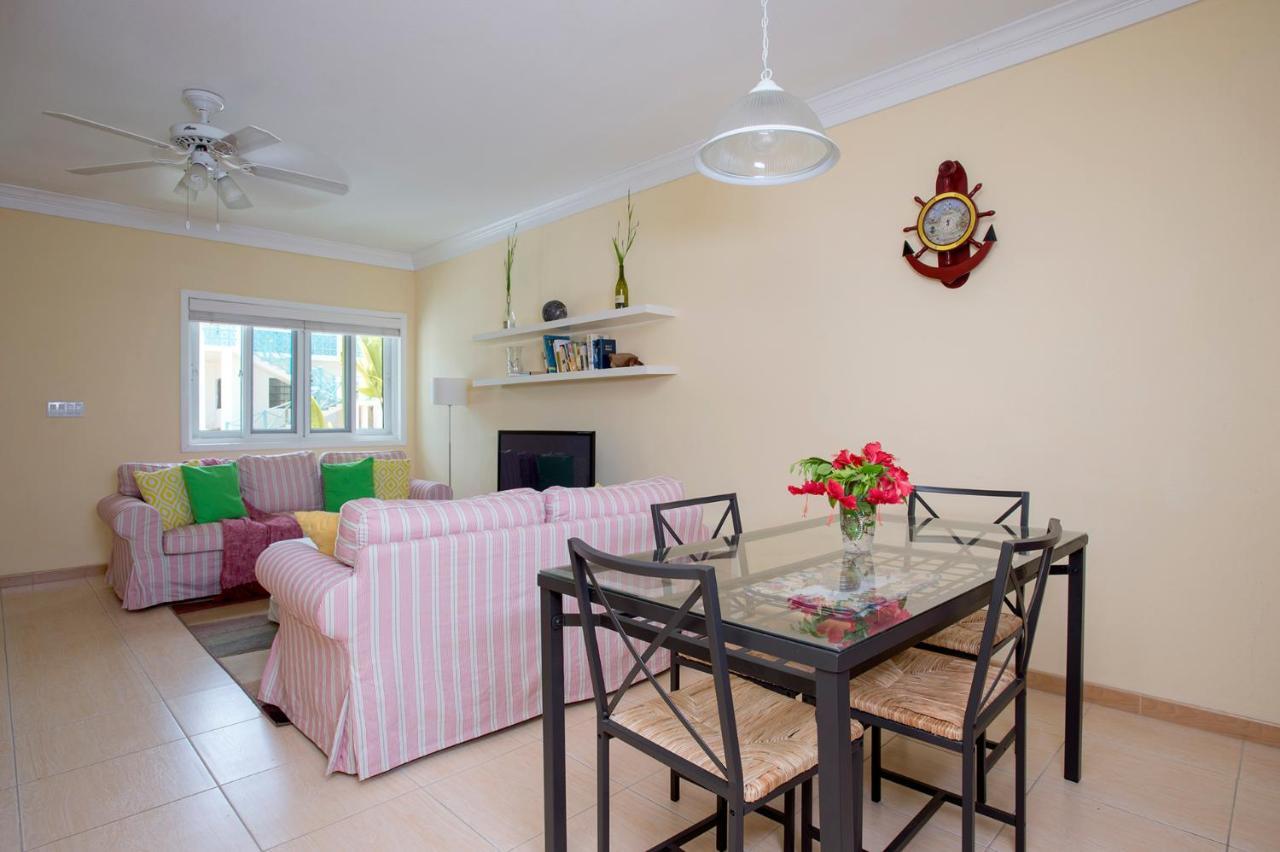 Sir Charles Guest House Palmetto Point エクステリア 写真