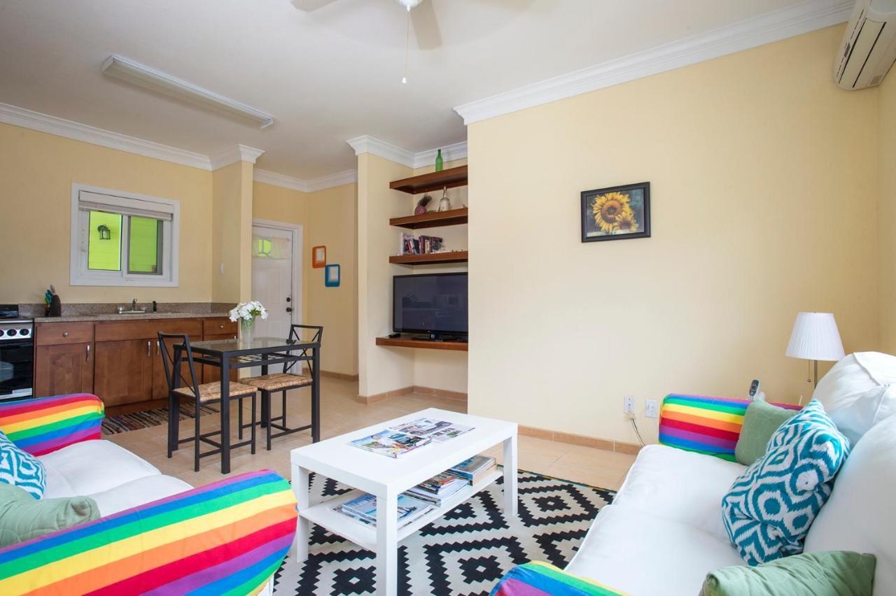 Sir Charles Guest House Palmetto Point エクステリア 写真