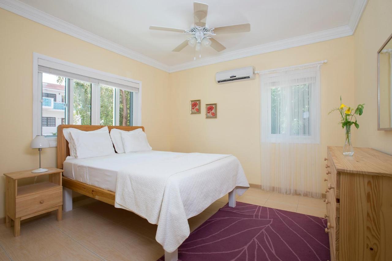Sir Charles Guest House Palmetto Point エクステリア 写真