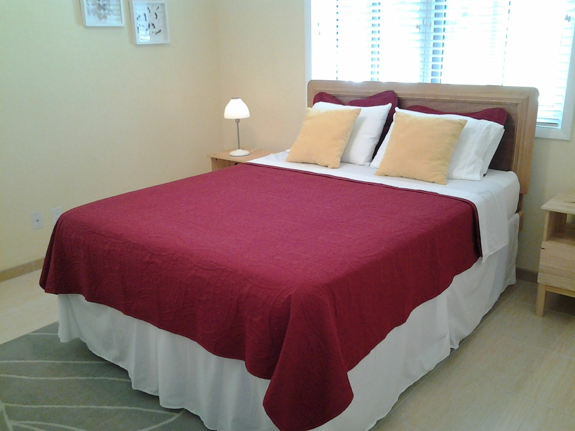 Sir Charles Guest House Palmetto Point エクステリア 写真